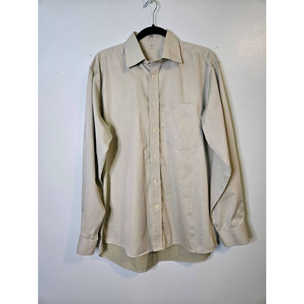 Janek Exclusive light green button down shirt. Size 41/16.
